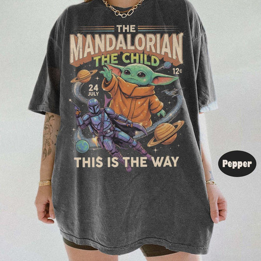 Retro Star Wars The Mandalorian The Child — Gildan Sweatshirt