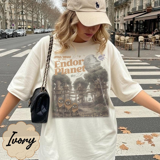 Retro Star Wars Endor Ewok Planet — Gildan Hoodie
