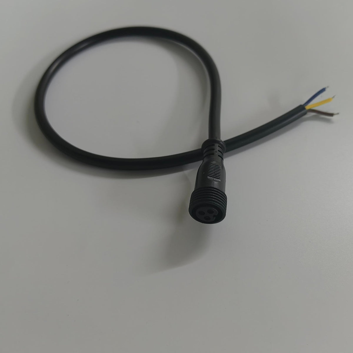 Female 3-pin Ray Wu pigtail connector with three wire leads