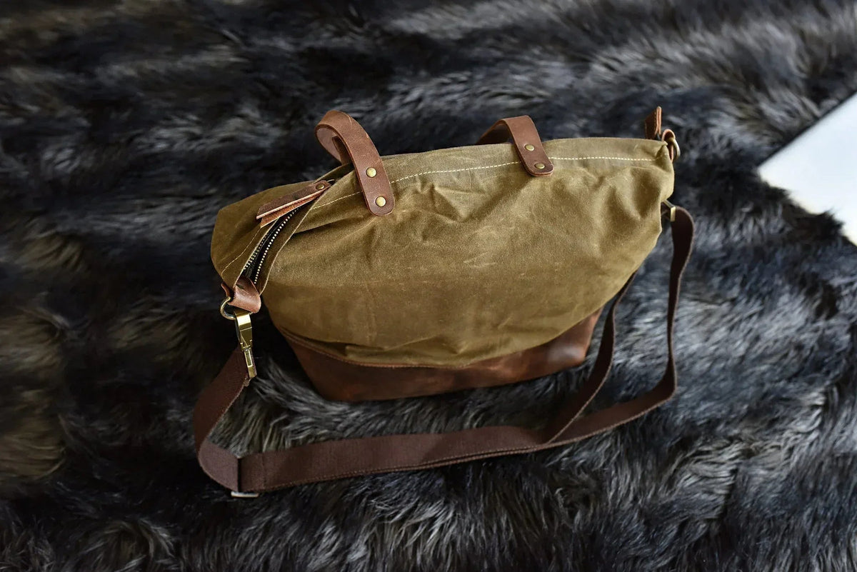 Boyfriend Tote Canvas - Snagva