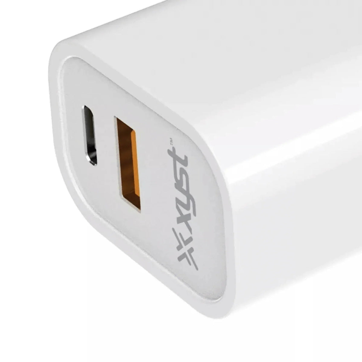 Xyst 3.4-Amp Dual USB Wall Charger with USB Port and USB Type-C Port - Snagva