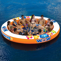 The large mesh center of the Stadium Islander serves as an open swim area for kids in the water