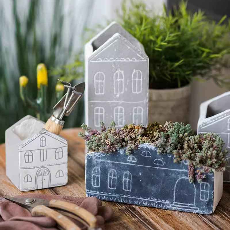 TinyHome Clay Planters