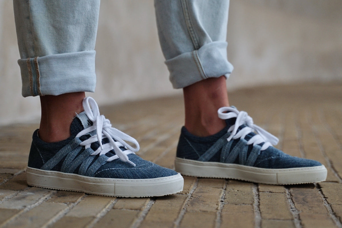 Snagva Blue Phoenix Sneaker – close-up detail of stitching