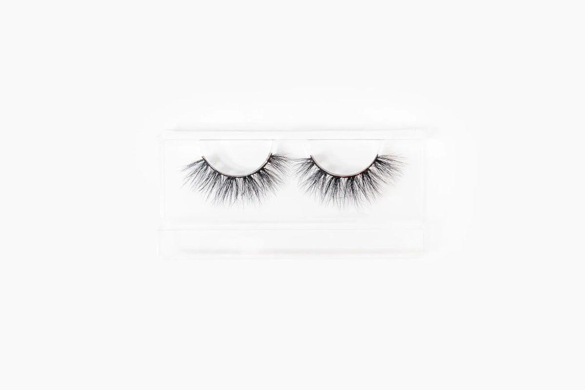 Tray display of The Bronx Lashes showing dramatic full volume style in several pairs