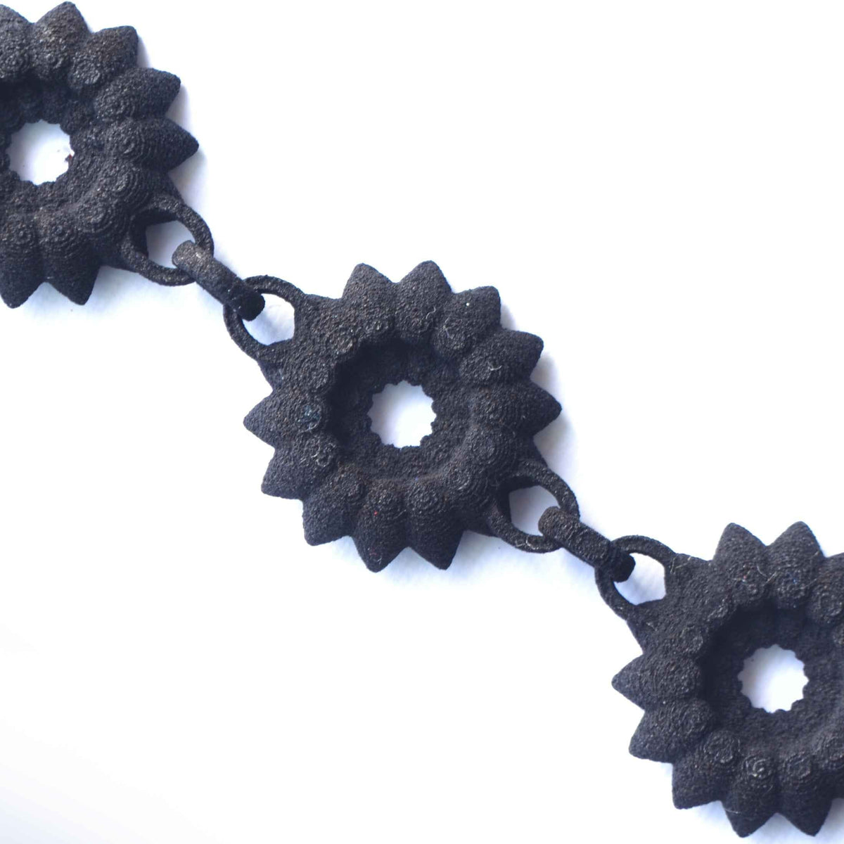 Flower Chain Bracelet - Dahlia