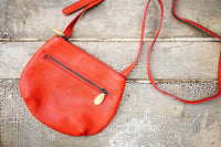 Willoughby Crossbody Bag in 5 Colors - Snagva