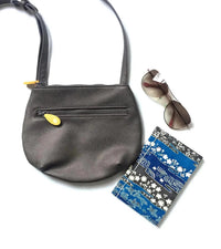 Willoughby Crossbody Bag in 5 Colors - Snagva