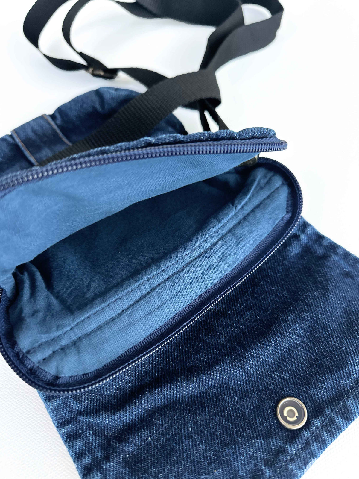 Small Denim Crossbody Bag with Zipper Closure, DenimDeko