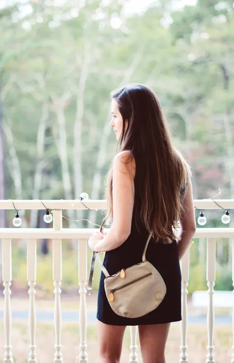 Willoughby Crossbody Bag in 5 Colors - Snagva