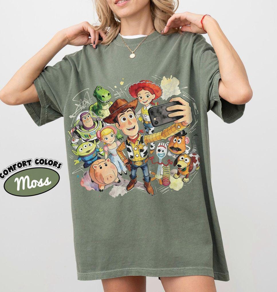 Retro Toy Story Friends Selfie — Gildan Sweatshirt fan art by Snagva (2)