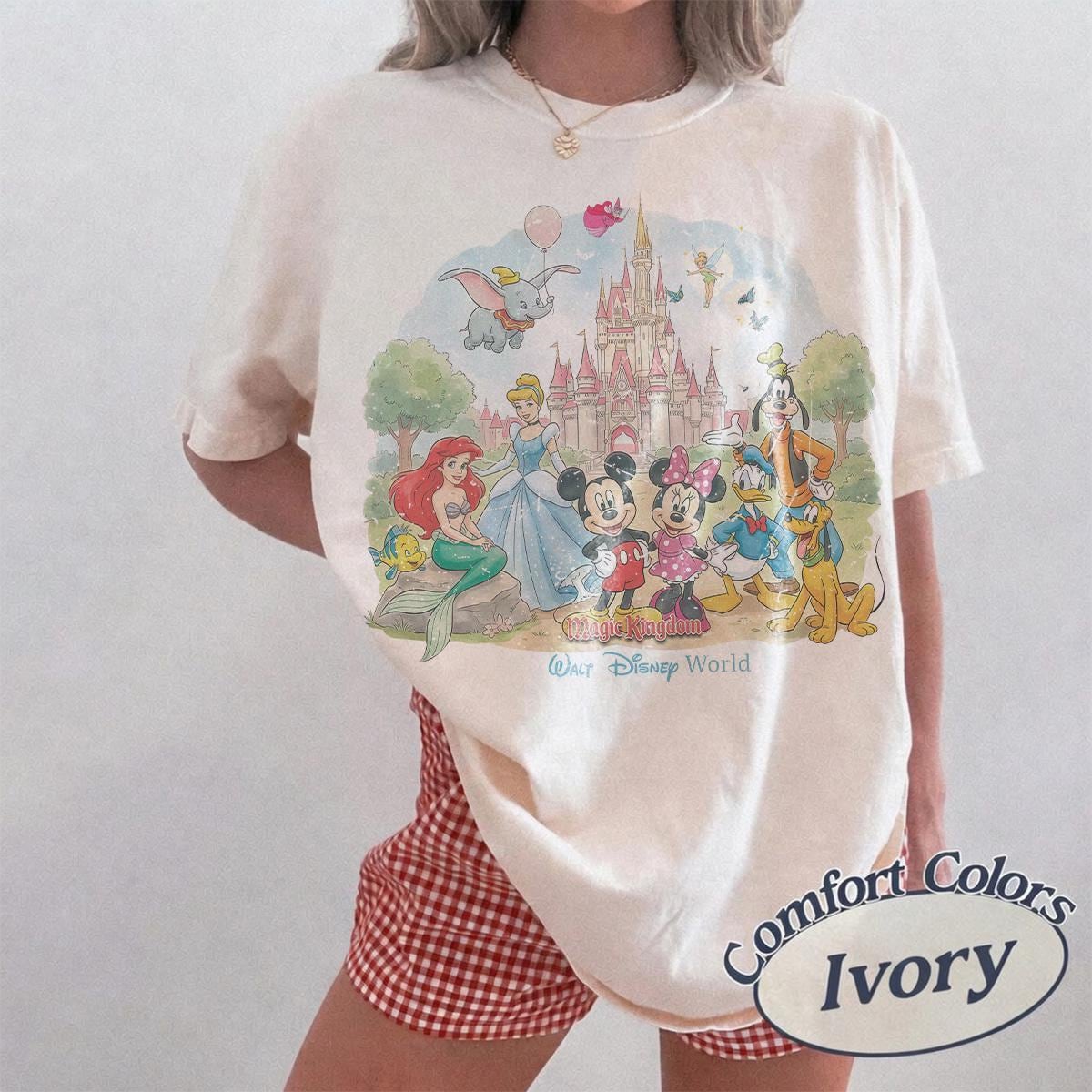 Retro Walt Disney World — Gildan Hoodie fan art by Snagva