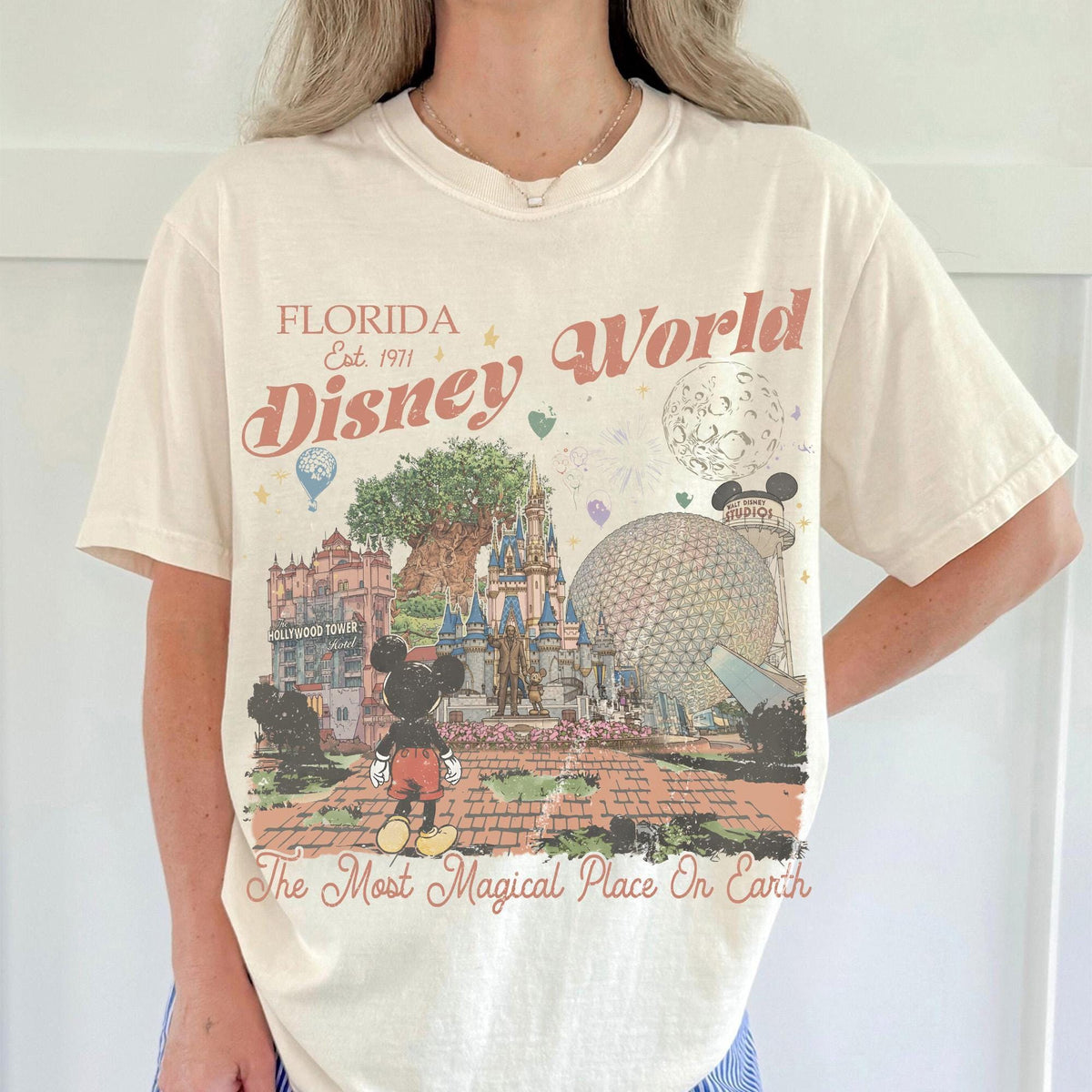 Retro Mickey Disneyworld Comfort Colors — Gildan Sweatshirt fan art by Snagva