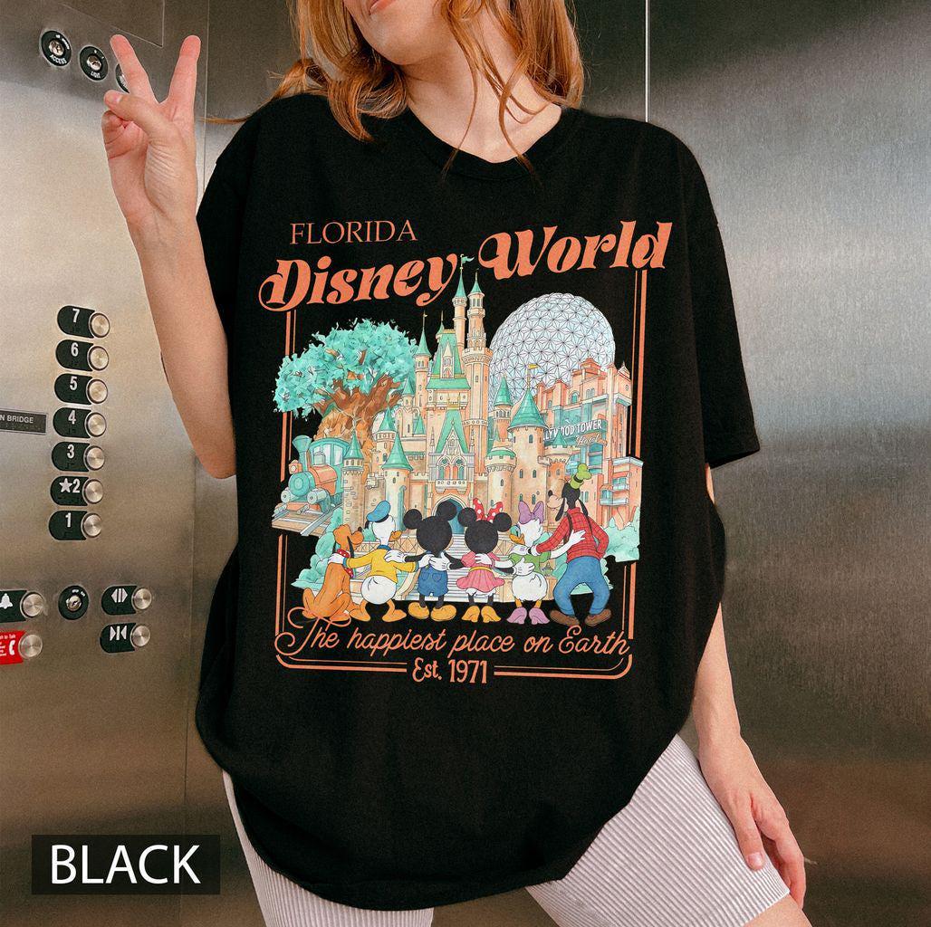 Retro Disneyworld Mickey Friends Comfort Colors — Gildan Sweatshirt fan art by Snagva (5)