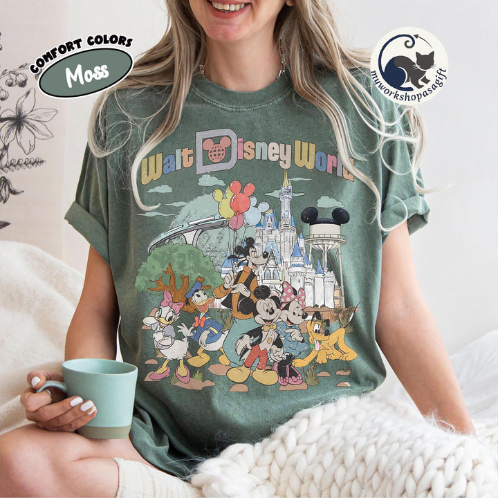 Comfort Colors Retro Walt Disney World — Gildan Sweatshirt fan art by Snagva