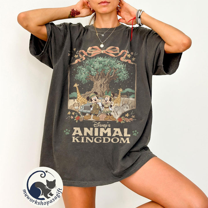 Retro Animal Kingdom Comfort Colors — Comfort Colors Tee fan art by Snagva