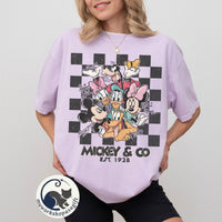 Retro Mickey Minnie Shirts — Gildan Sweatshirt fan art by Snagva (3)