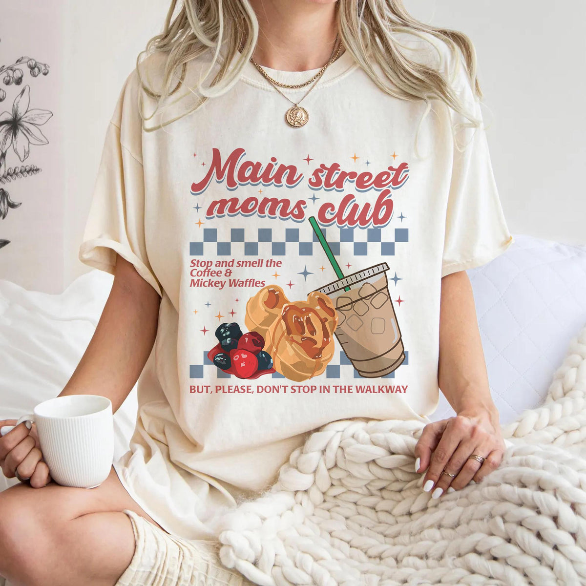 Retro Main Street Mom Club — Gildan Hoodie fan art by Snagva