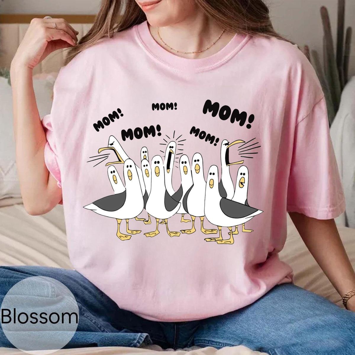 Comfort Colors Mom — Gildan Sweatshirt fan art by Snagva
