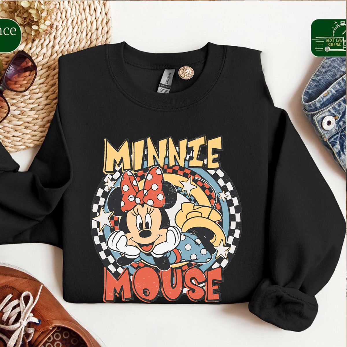 Retro Minnie Mouse Magic Kingdom — Gildan Hoodie fan art by Snagva