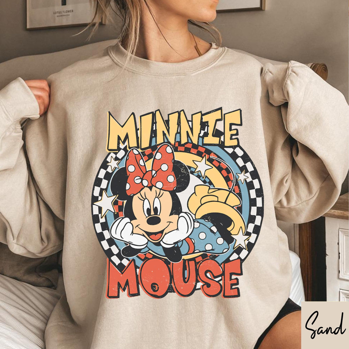 Retro Minnie Mouse Magic Kingdom — Gildan Sweatshirt fan art by Snagva (2)