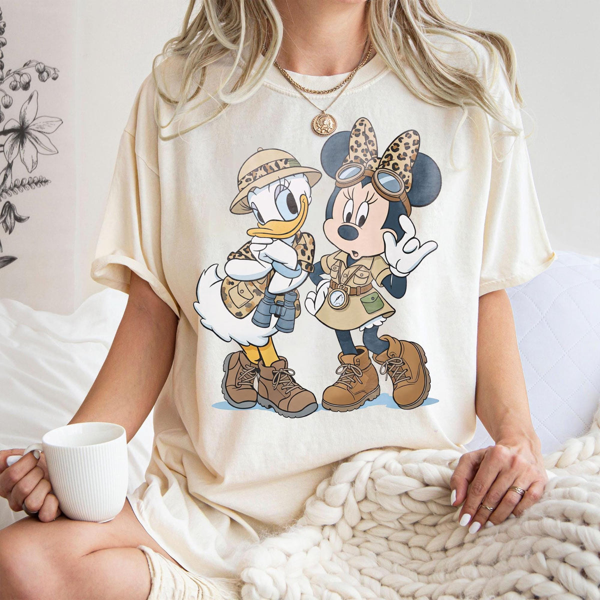 Comfort Colors Minnie Mouse And Daisy Duck Safari Mode — Gildan Sweatshirt fan art by Snagva