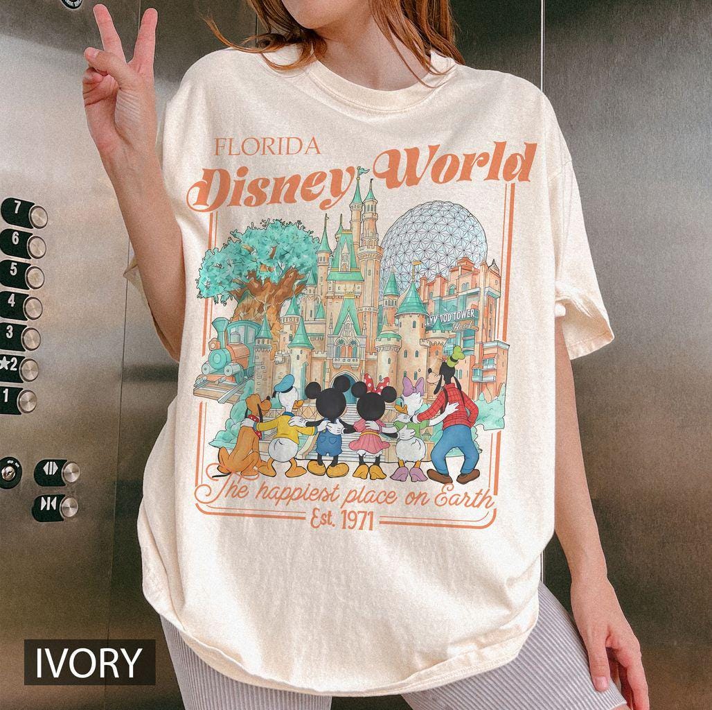 Retro Disneyworld Mickey Friends Comfort Colors — Gildan Hoodie fan art by Snagva (3)