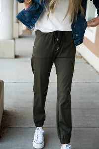 DT Magic Mid-weight Joggers in Moss Green - Snagva