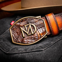 Casual outfit featuring the Montana Belt aged brown, paired with jeans and highlighting Western aesthetic.