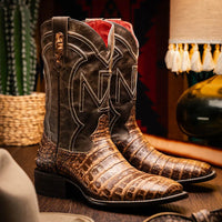 Lifestyle image of Tucson Stone Orix boots worn with jeans outdoors